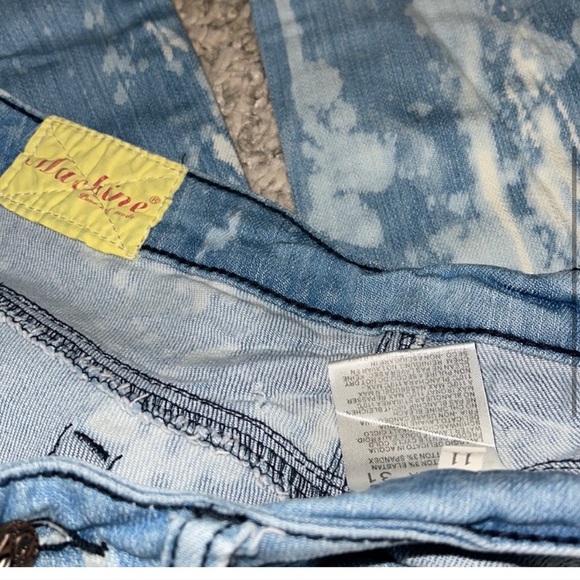 Machine size 11 blue n bleach jeans - Picture 4 of 5